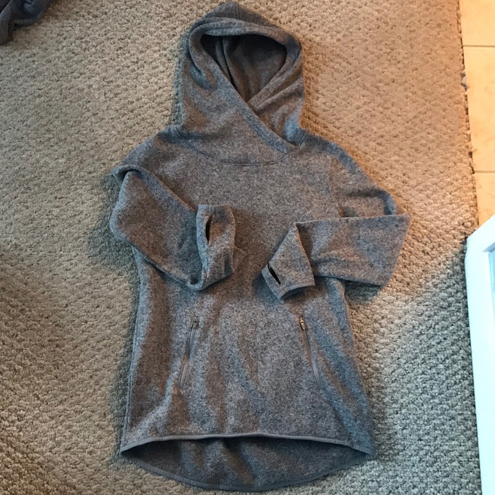 Old navy gray hoodie with thumb holes